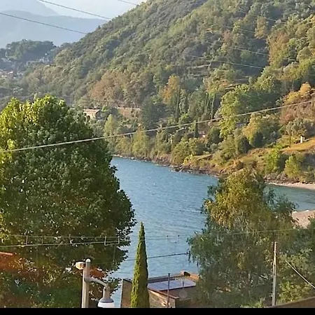 2 Regina Lake Como